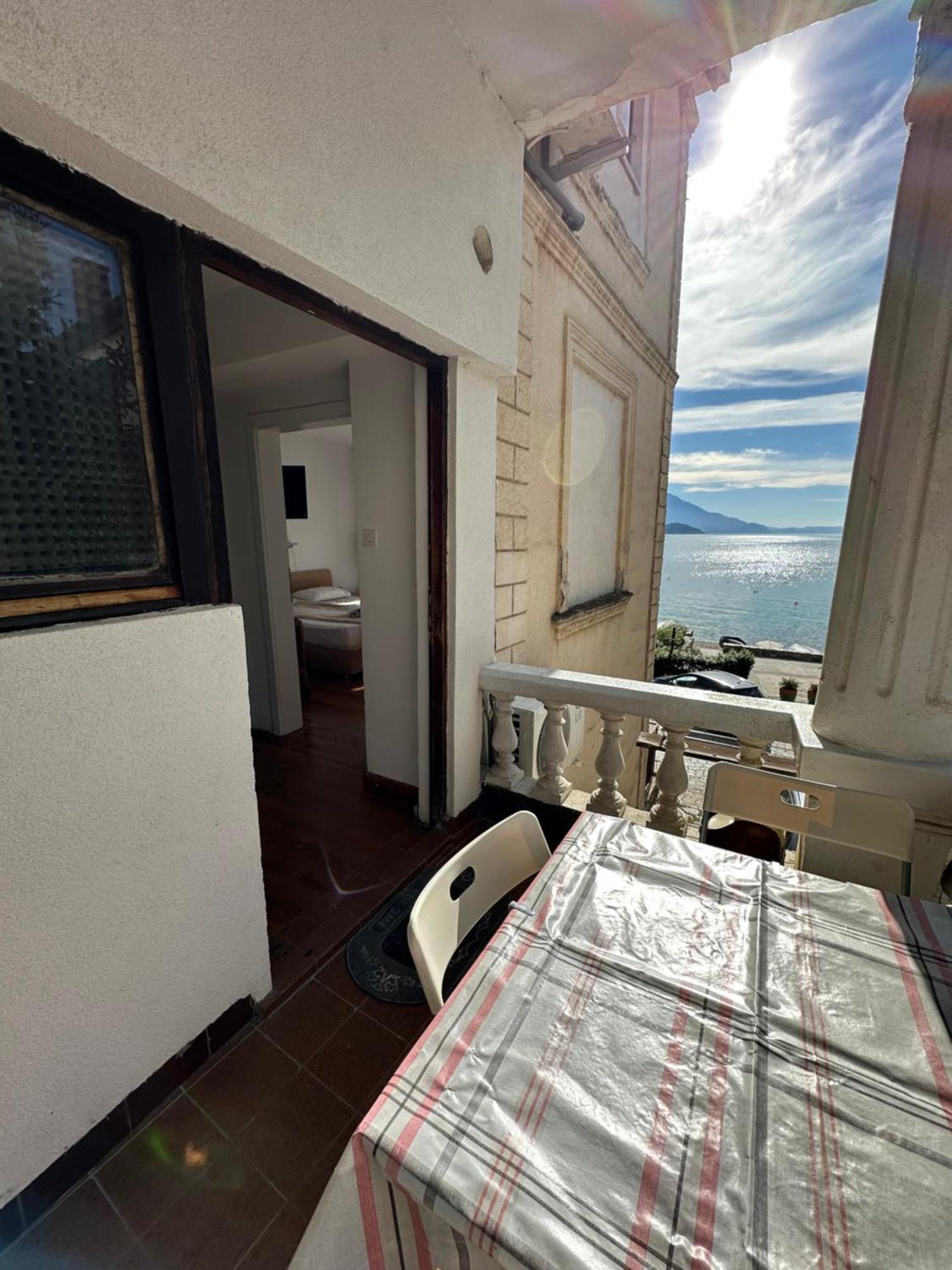 Savin Apartment Ohrid Bagian luar foto