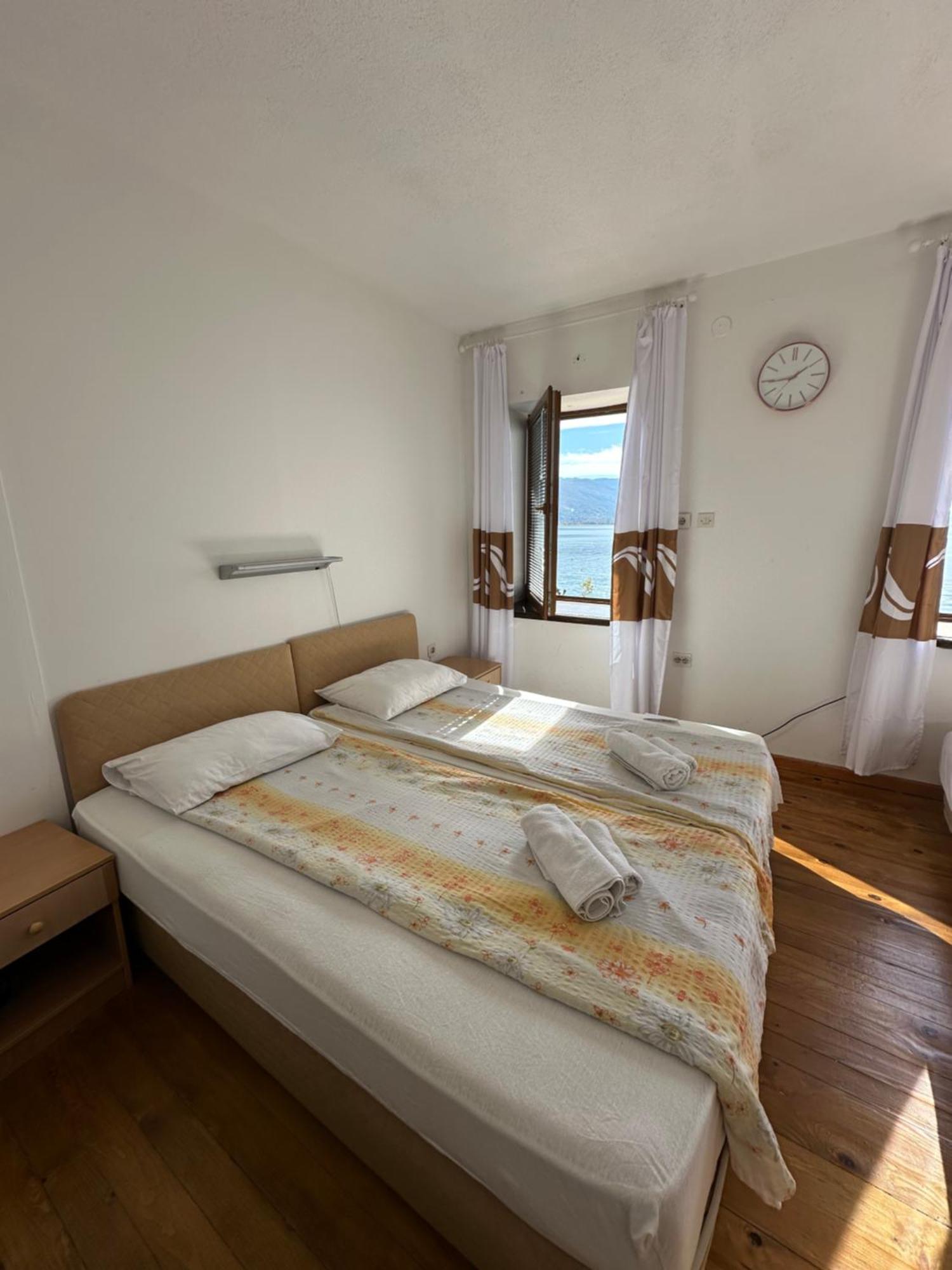 Savin Apartment Ohrid Bagian luar foto